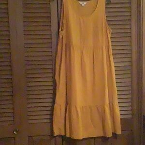 Gold dress with pockets